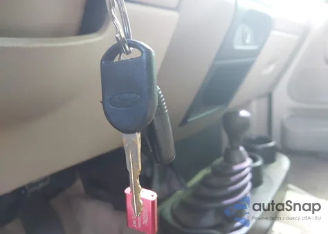 2005 Ford F-150 Stx/Xl/Xlt из США, поврежденный, VIN 1FTRX14W15NB80512